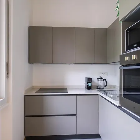 Apartman 700mstazionecentraleampio Trilocale Con 2balconi *